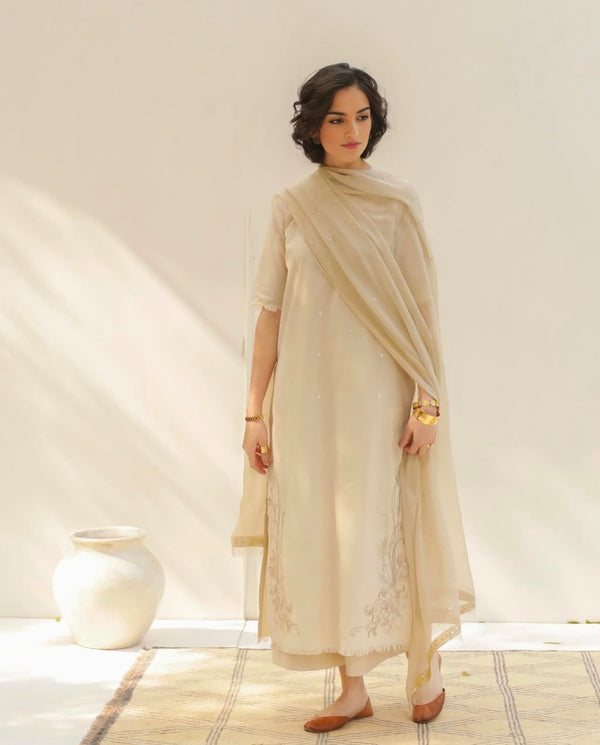 Almond Beige Outfit