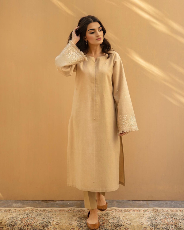 Beige Blossom Outfit